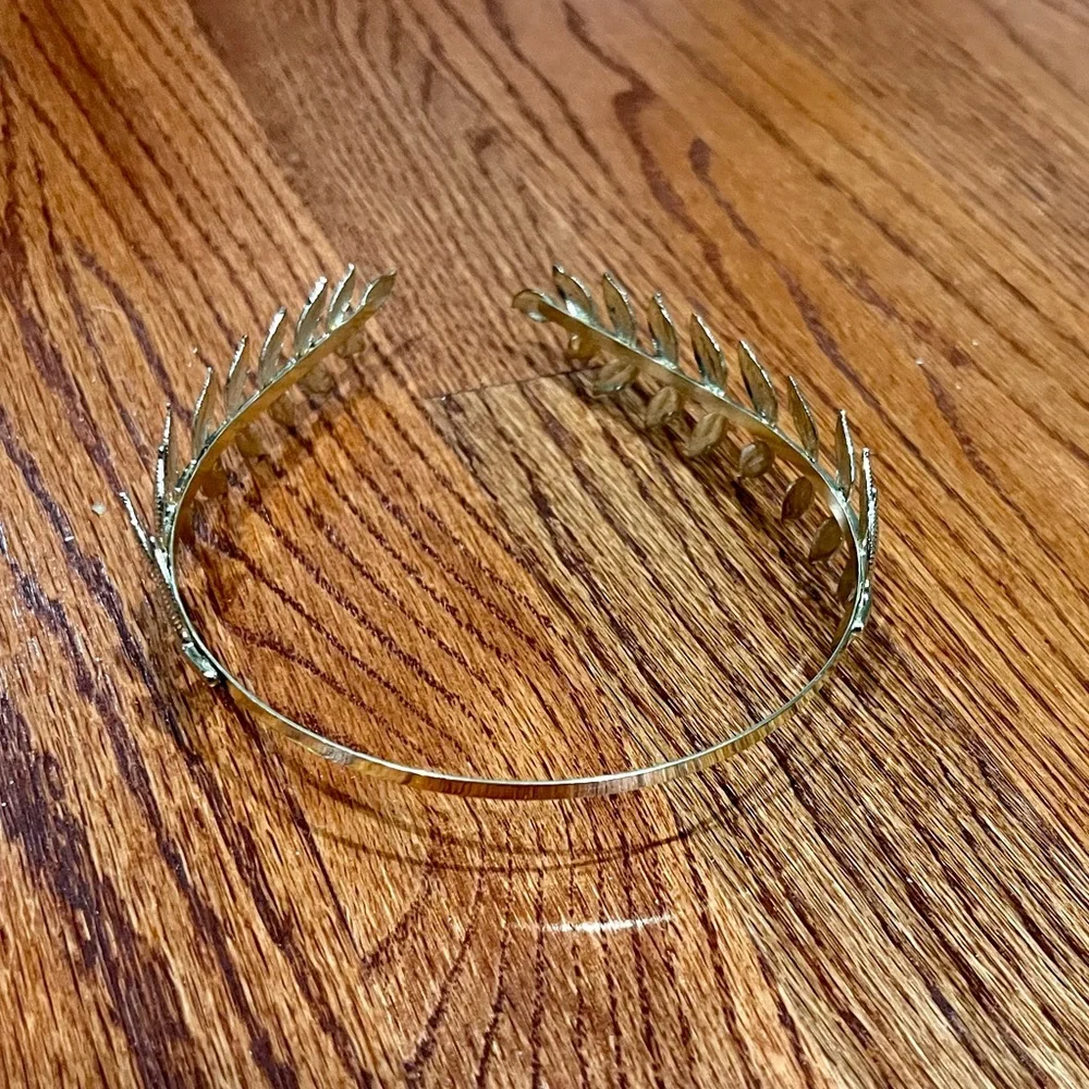 Beautiful headband from Greece in Gold